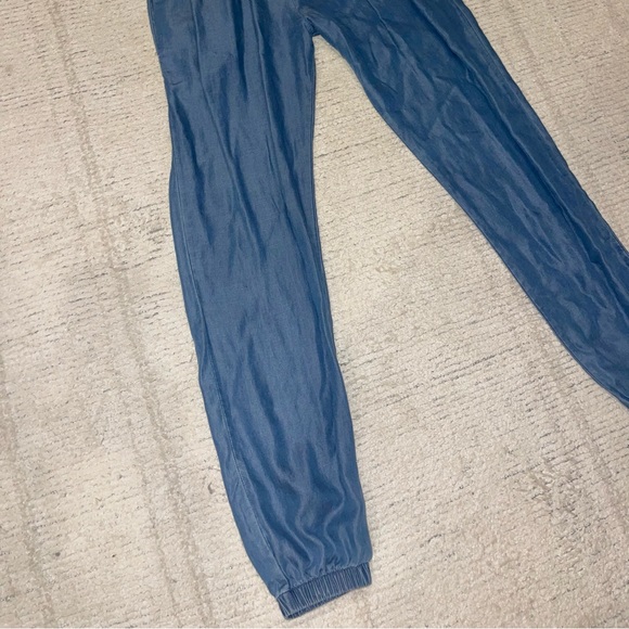 Get Primped tencel elastic waist and ankle pants - Picture 3 of 5